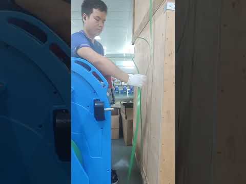 How to put strap into sealing head#shorts #palletstrappingmachine #strappingtool