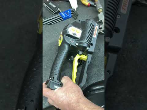 How to blow out your Fromm P328 and P329 strapping tool