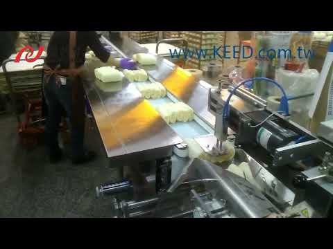 China Steamed bun roll multipack familypack horizontal flow wrapping packing machine