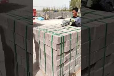 Portable PET strapping tool for PP strap packing with battery power and compact design.