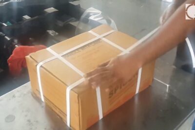 Strapping machine with automatic features