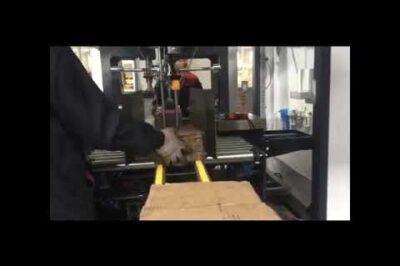 Fully automated packaging machine for strapping.