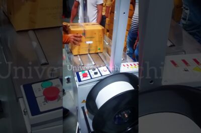 Strapping Machine with Automatic Functionality.