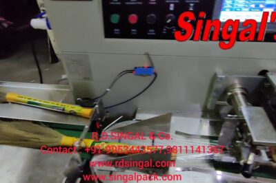 Compact Broom Packaging Machine with Horizontal Flow Wrap