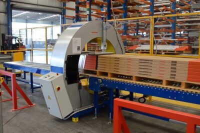 Compact Panel and Profile Stretch Wrapper
