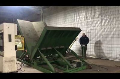Heavy-duty hydraulic upender with 30,000 lb capacity – Machine #5937.