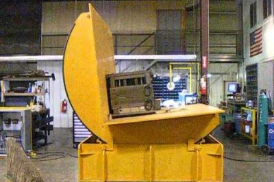 Heavy-duty mold upender with 80,000 lb capacity