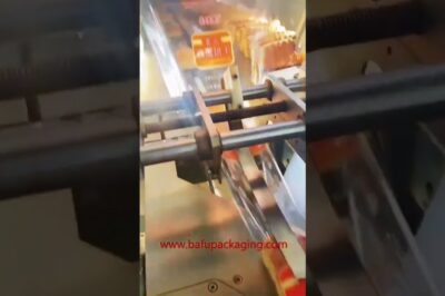 Horizontal packaging machine for bread and cake with flow pack.
