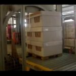 pallet strapping and wrapping machine with horizontal orbital stretch