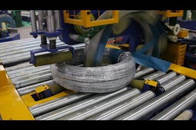 Steel wire packing machine that operates automatically.